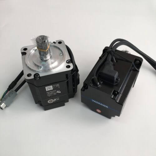 2 servomotores de CA Yaskawa con líneas 2 servomotores de CA Yaskawa con líneas
